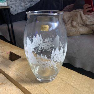 368. Vintage Avon Exclusive Christmas Gift President's Club Holiday Vase 1998